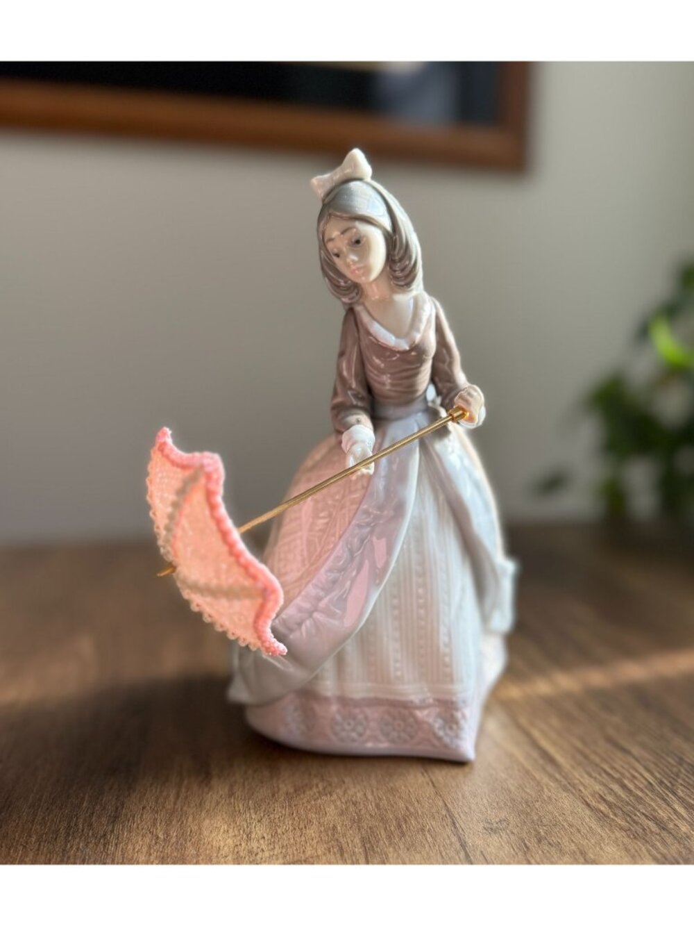 Vintage Lladro 1980s Jolie Lady Figurine Holding Pink Parasol